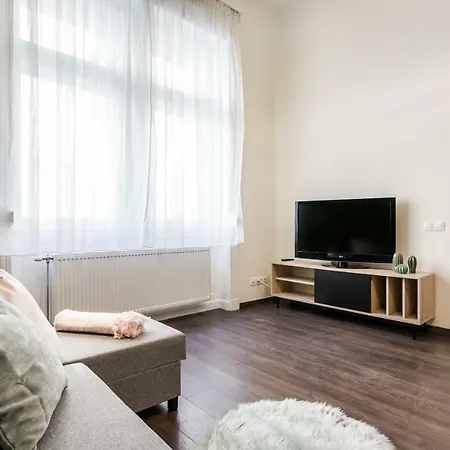 Bpr Cactus Design Apartment Budapest